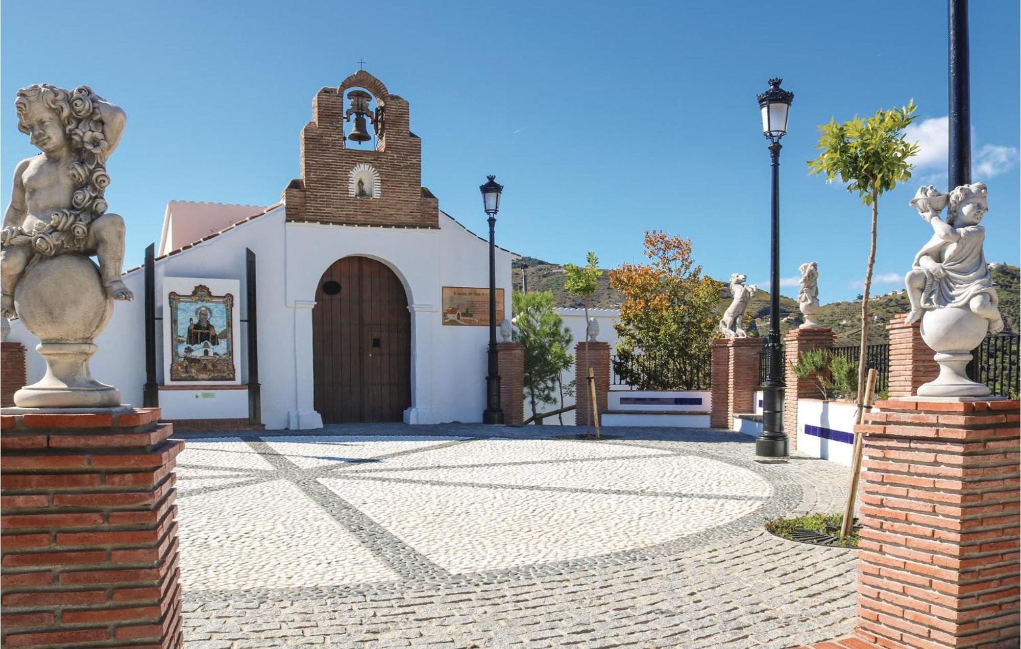 Nice Home In Canillas De Albaida With Wifi ภายนอก รูปภาพ
